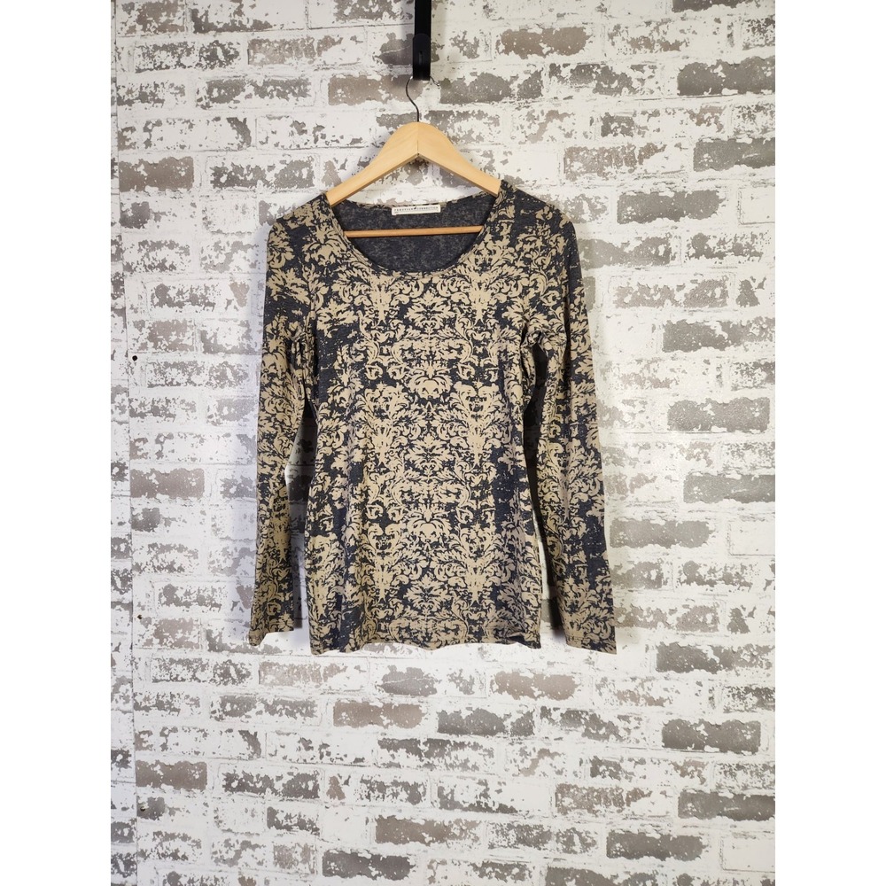 Peruvian Connection Shirt Top Tee Size Small Gray Printed Long Sleeve Damask